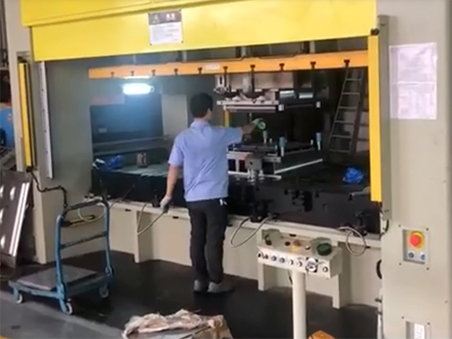 模具CNC加工中心
